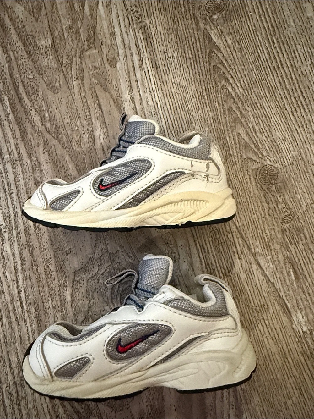 Nike Kids White and Gray Sneakers with Navy Accents